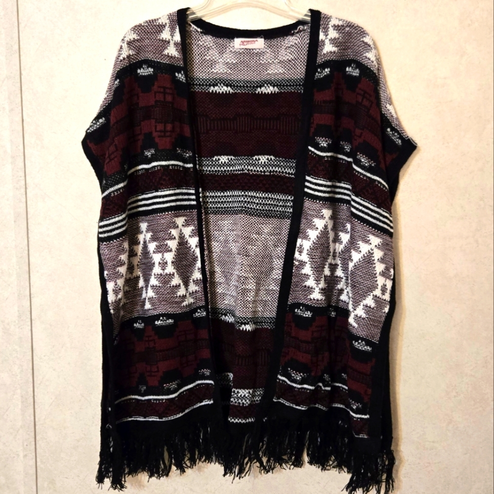 SZ L FRINGED PONCHO TOP VEST